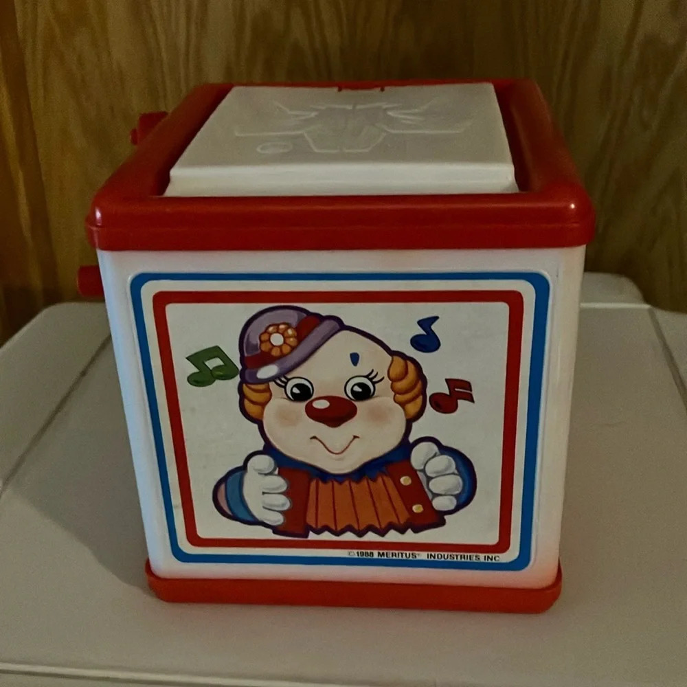 Meritus Industries Vintage 1988 Jack in the Box children’s Antique “jump scare”